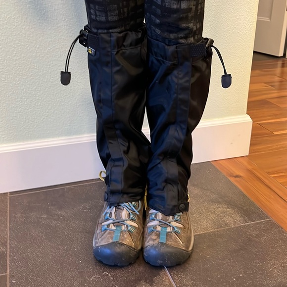 Moutain Hardwear Gaiters Small Black Never Used E3 - Picture 2 of 8